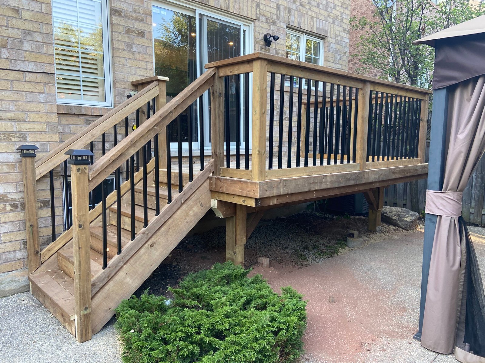 Custom Deck Designs in Toronto | Decker's Deck